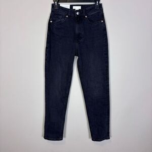 New H&M Black High Waisted Mom Jeans Size 4 runs small